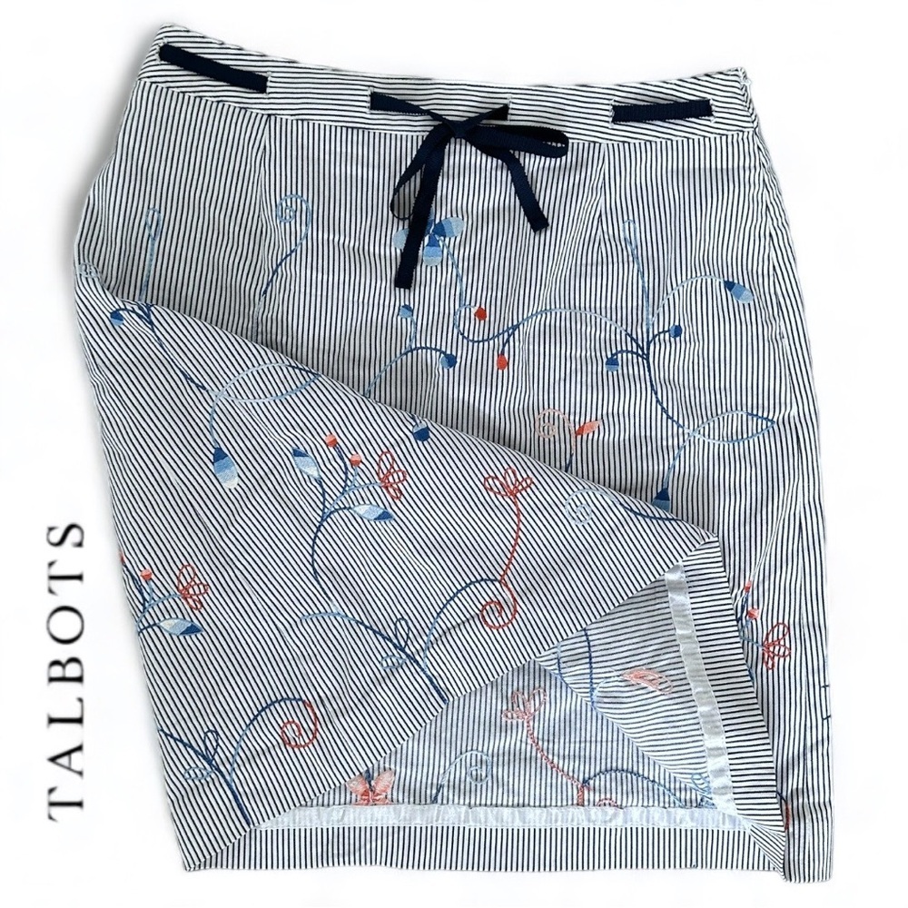 Talbots Petite size 8 Skirt Women’s Striped Embroidered Flowers Stretch Lined